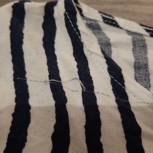 Urban Romantics - Picture 3 of 3